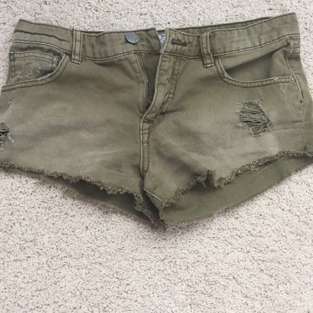 FP army green shorts